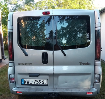 Renault Trafic cena 17500 przebieg: 292000, rok produkcji 2004 z Wołomin małe 67